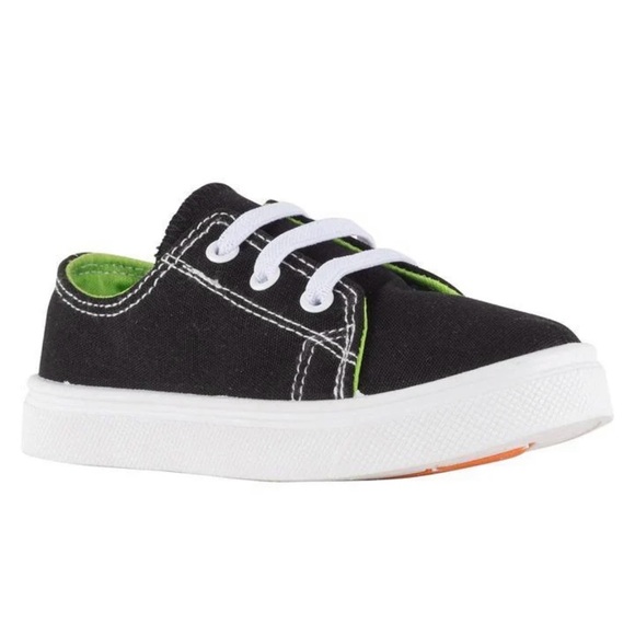 oomphies Other - Oomphies NWT Toddlers Tennis Shoe Size 5 1/2” Length. Black with Neon Green